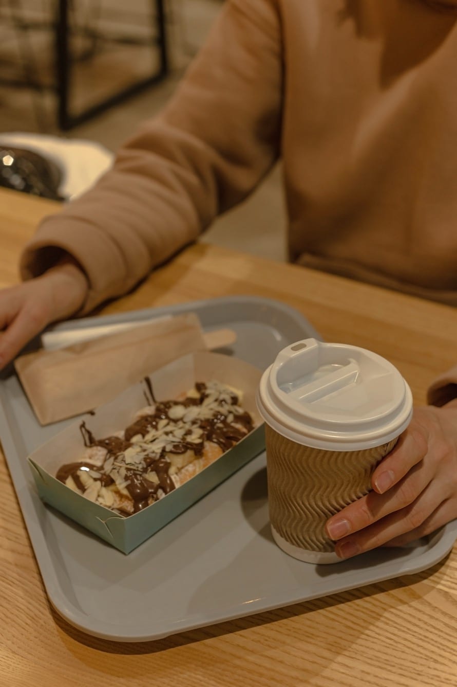 Coffee Kiosks and Street Carts using disposable tableware